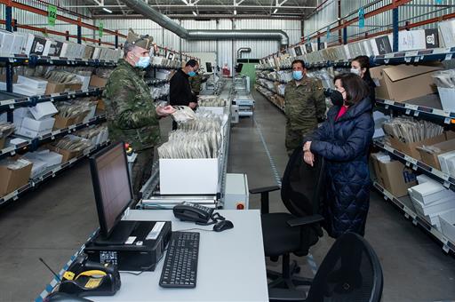 Margarita Robles visita el Parque y Centro de Abastecimiento de Material de Intendencia del Ejército de Tierra