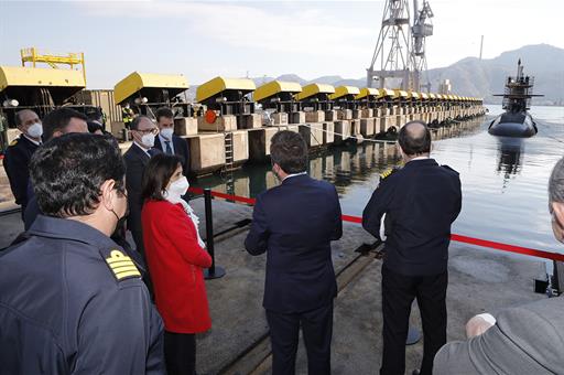 La ministra de Defensa, Margarita Robles,visita el astillero de Navantia en Cartagena