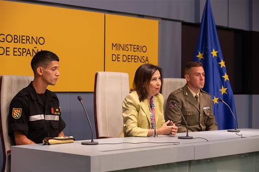 La ministra de Defensa en funciones, Margarita Robles, durante su comparecencia en la sede del Ministerio
