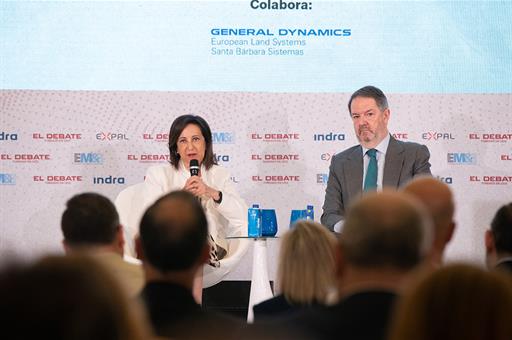 La ministra de Defensa, Margarita Robles, en la inauguración de la primera Jornada de Defensa de El Debate