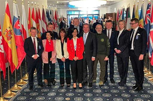 21/04/2023. Robles participates in a new meeting of the Ukraine Defense Contact Group. The Minister for Defence, Margarita Robles, together ...