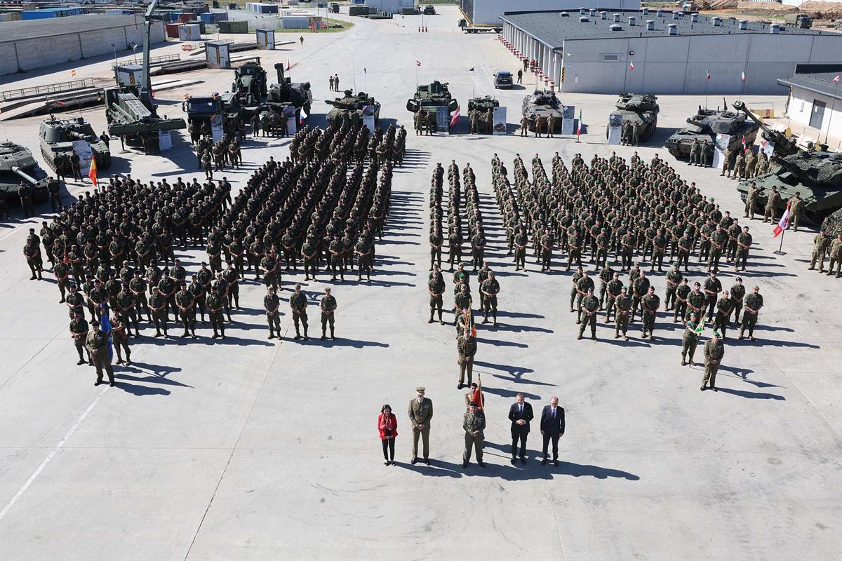 25/06/2024. Spanish troops in Latvia receive visit from the King and the Minister for Defence. His Majesty the King and the Minister of Defe...