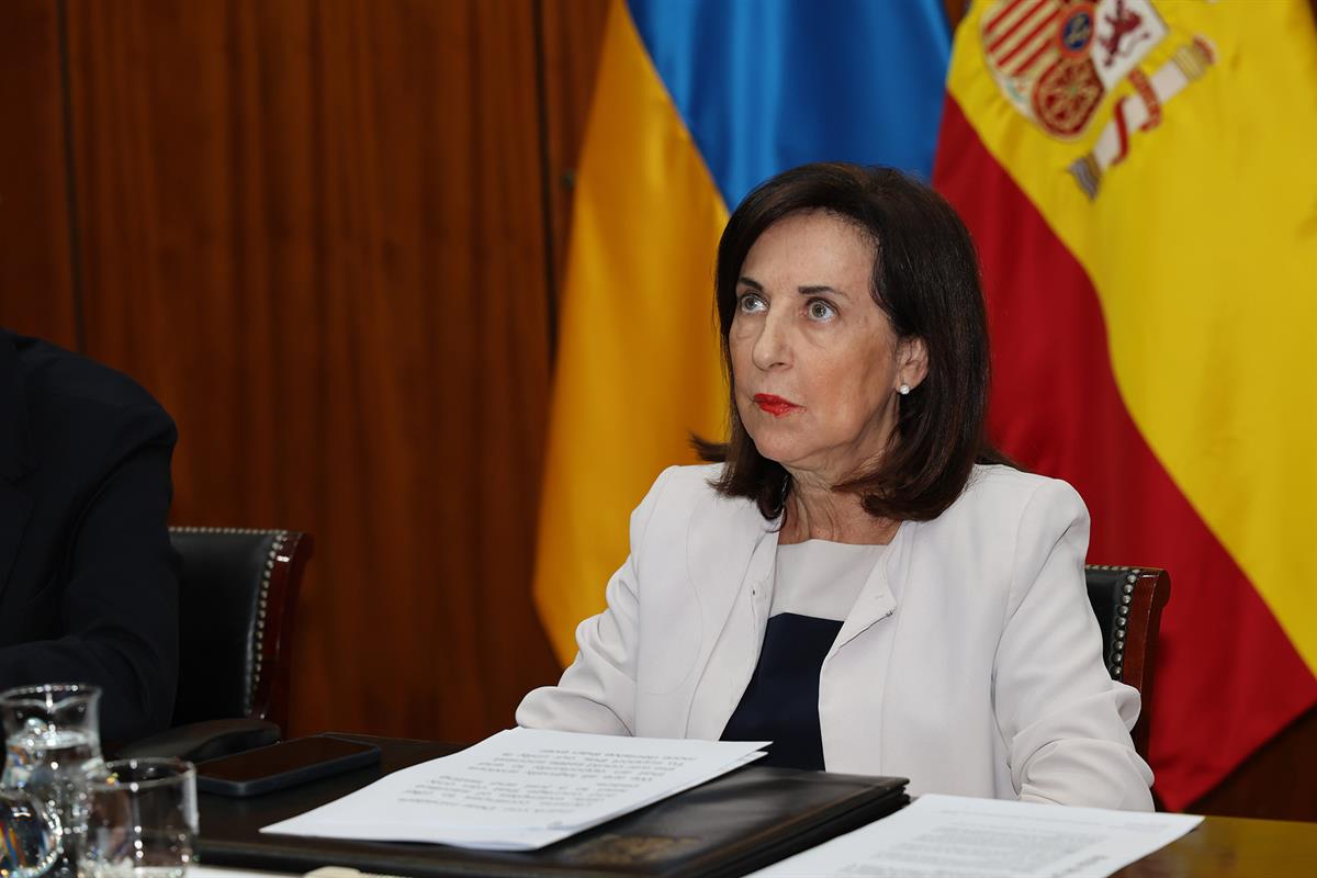La ministra Margarita Robles participa por videoconferencia en una reunión del Grupo de Contacto para la Defensa de Ucrania