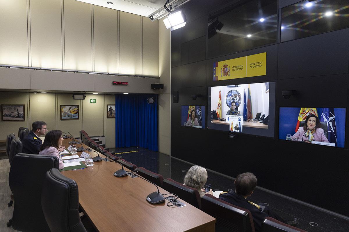 La ministra de Defensa, Margarita Robles, durante la videoconferencia