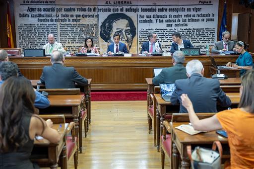 ​La ministra de Defensa, Margarita Robles,​ ante la Comisión de Defensa del Senado.