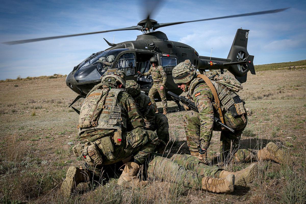 Militares en un ejercicio de maniobras