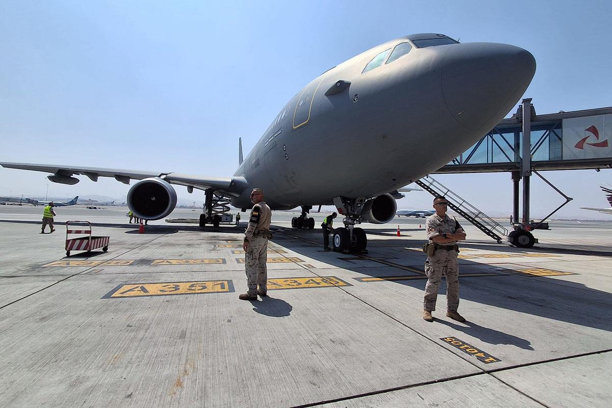 6/03/2026. A second Spanish Air and Space Force plane evacuates 237 Spaniards from the Middle East. The Air Force and Space A330 aircraft us...