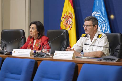 La ministra Robles, durante la reunión por videoconferencia con el mando del contingente desplegado en Líbano.