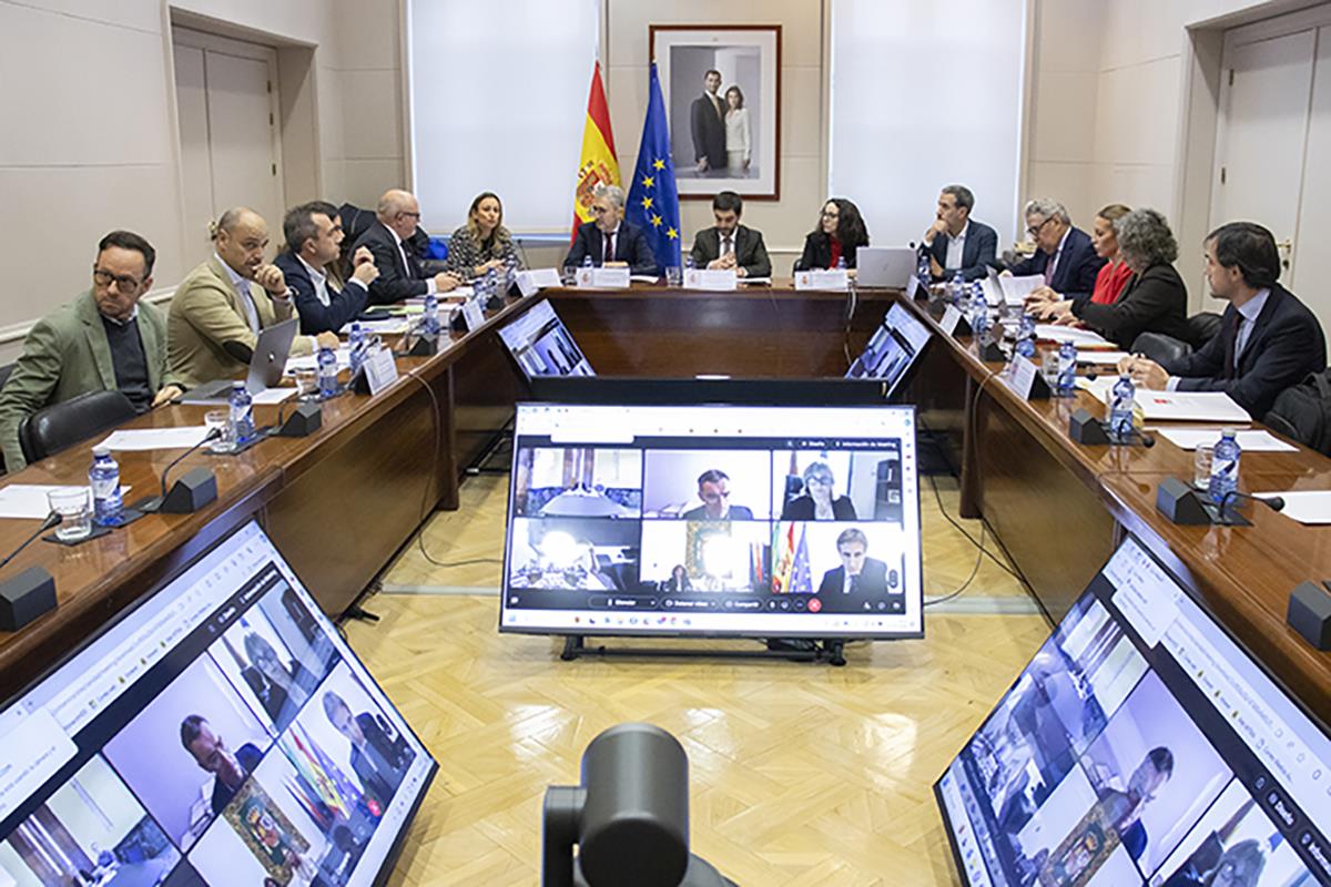 El ministro de Derechos Sociales, Consumo y Agenda 2030, Pablo Bustinduy, preside la Conferencia Sectorial para la Agenda 2030