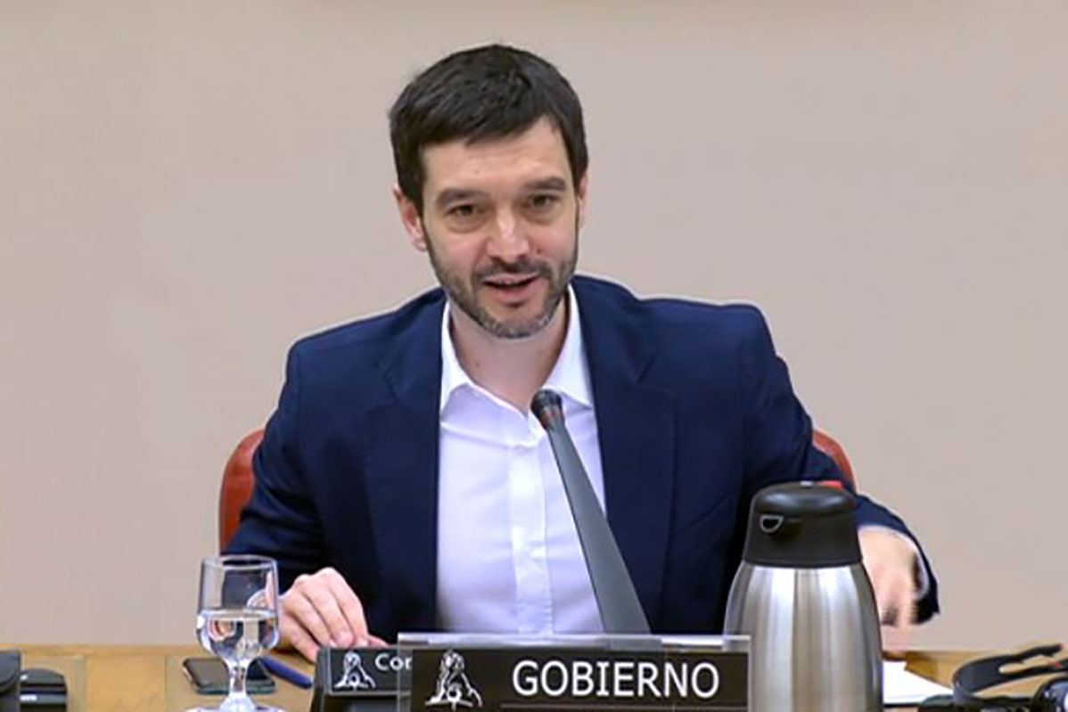 El ministro de Derechos Sociales, Consumo y Agenda 2030, Pablo Bustinduy, durante la comparecencia