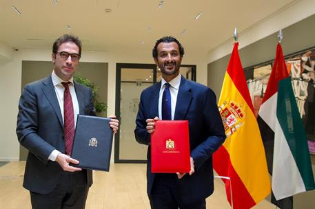 ​El ministro de Economía, Comercio y Empresa y el ministro de Economía de Emiratos Árabes Unidos