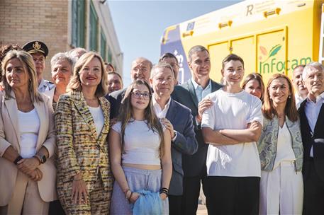La ministra Pilar Alegría, el presidente de Castilla-La Mancha, Emiliano García-Page y el presidente del Gobierno, Pedro Sánchez