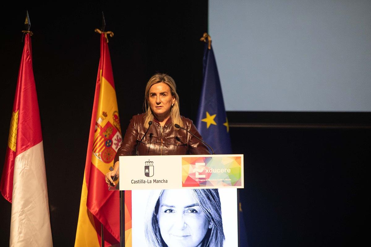 La ministra de Educación, Formación Profesional y Deportes, Milagros Tolón, durante su intervención en el Congreso de Educación 