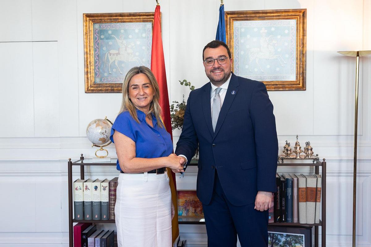 La ministra de Educación, Formación Profesional y Deportes y el presidente de Asturias 