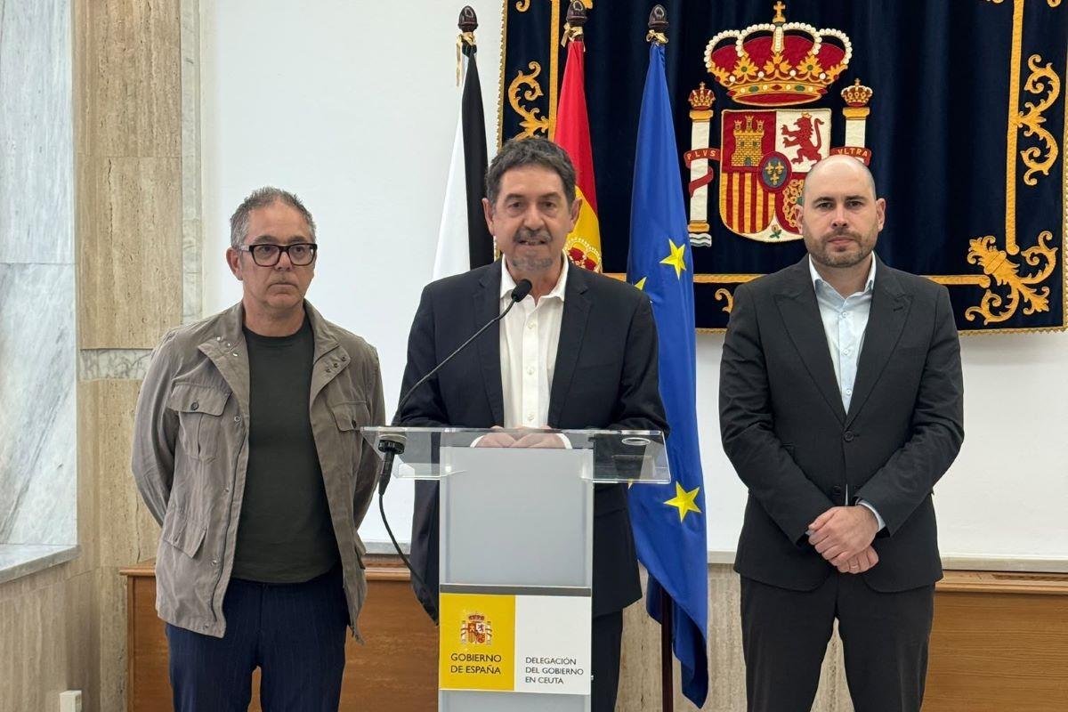 El secretario de Estado de Educación, Abelardo de la Rosa, compareciendo en rueda de prensa.