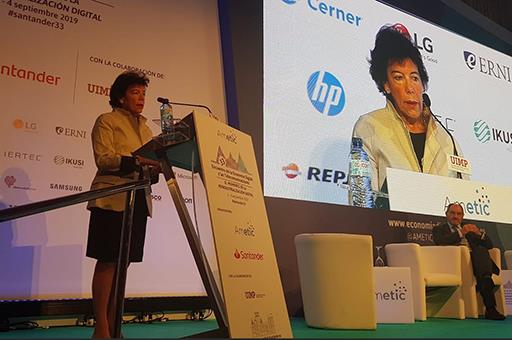 Isabel Celaá, en el 33º Encuentro de la Economía Digital y las Telecomunicaciones