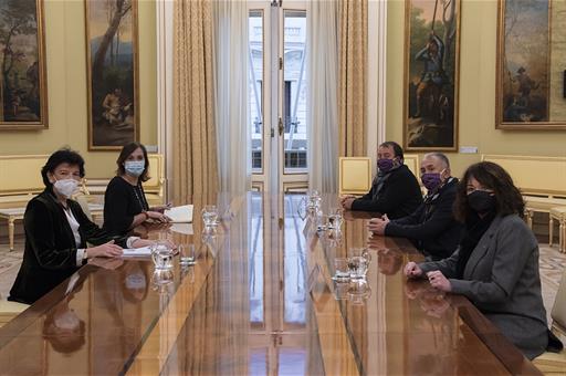 La ministra Celaá durante la reunión