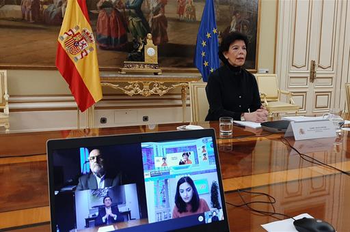 La ministra de Educación y Formación Profesional, Isabel Celaá, participa en Nueva Economía Fórum Online