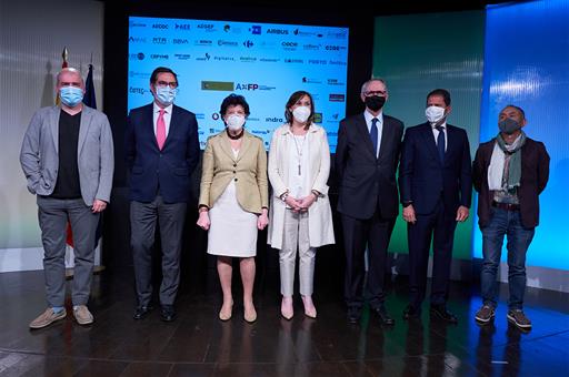 Foto de familia de la presentación de la 'Alianza por la Formación Profesional: una estrategia de país'