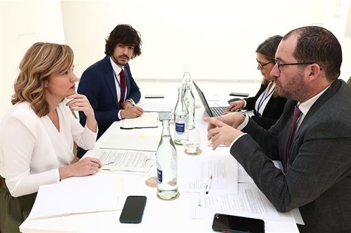 Pilar Alegría durante la reunión que ha mantenido con su homólogo luso