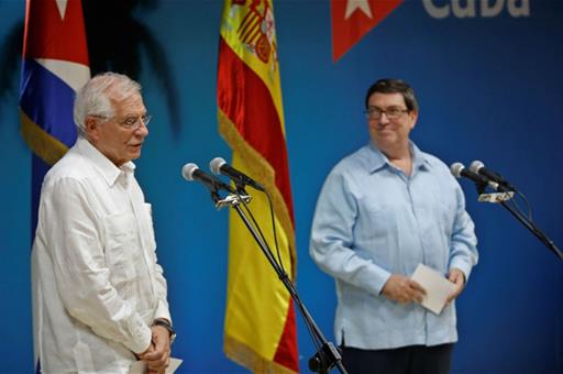 Borrell en Cuba durante las consulta bilaterales