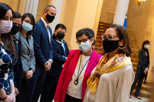 La ministra Arancha González Laya y su homóloga de El Salvador, Alexandra Hill Tinoco
