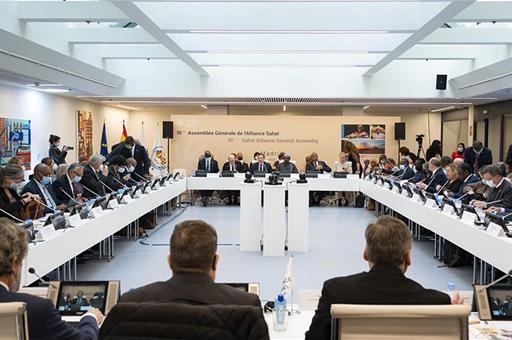 El ministro Albares presidiendo la III Asamblea General de la Alianza Sahel