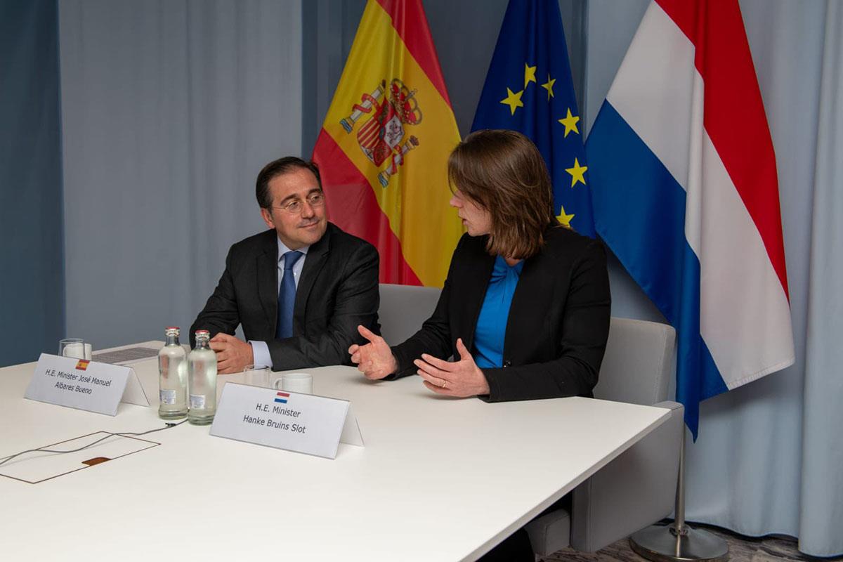 Imagen del artículo España y Países Bajos reafirman su compromiso con la Política Exterior Feminista y la cooperación estratégica en la UE