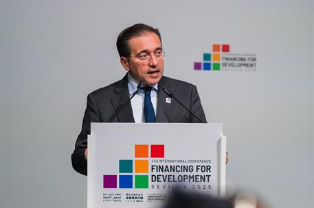 El ministro Albares, en la Conferencia Internacional de Financiación al Desarrollo de Sevilla