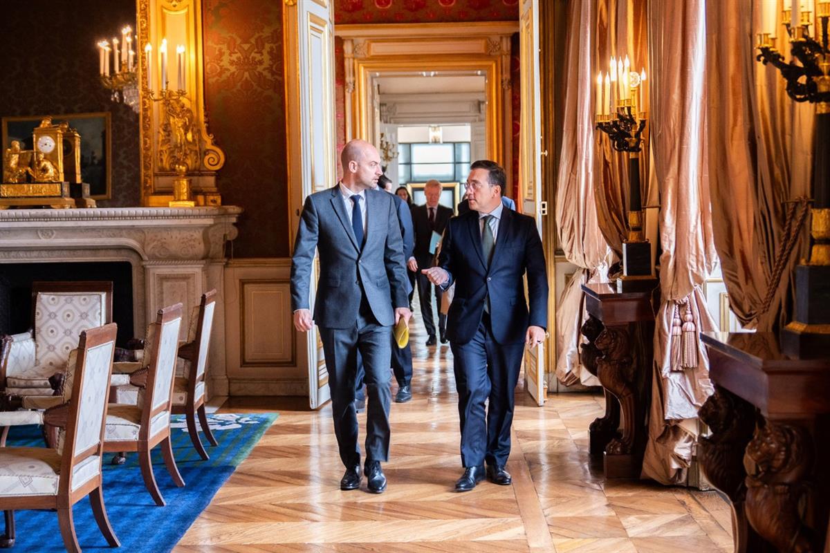 22/10/2025. Albares' meeting in Paris with his French and Moroccan counterparts confirms Spain's excellent relations with its neighbours. Th...