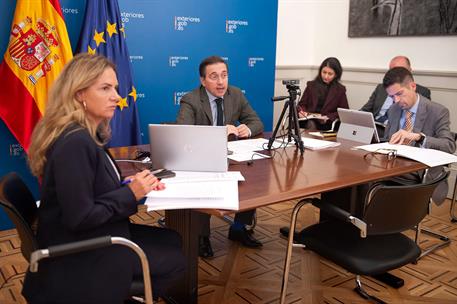 El ministro en la comparecencia.