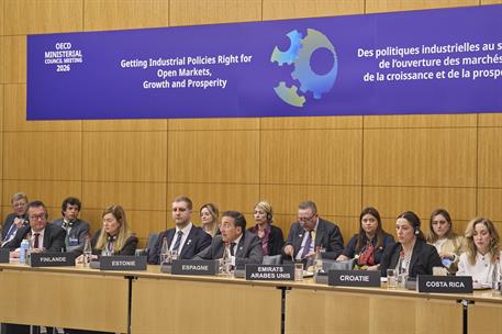 El ministro Albares, en la reunión del Consejo Ministerial de la OCDE