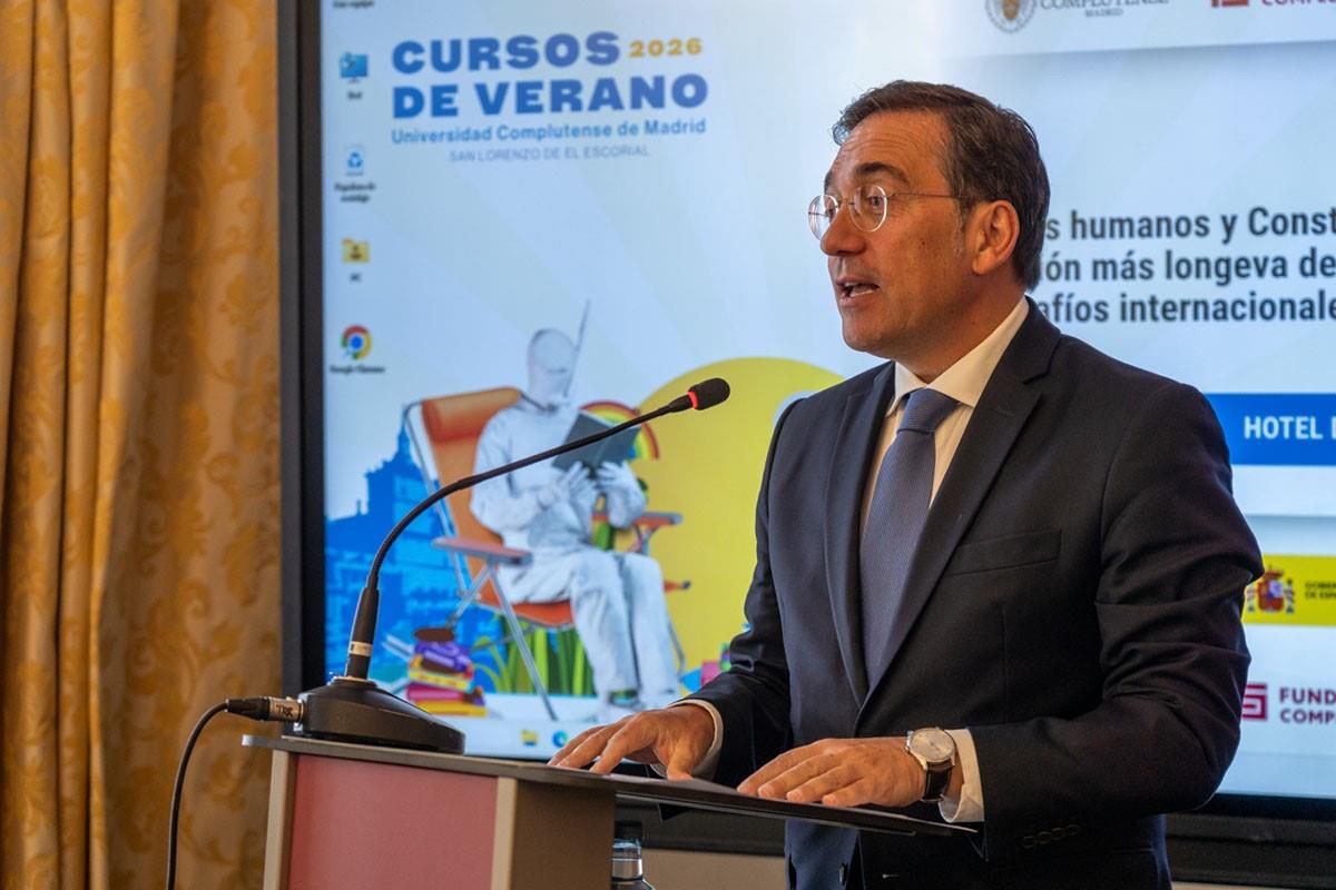 El ministro José Manuel Albares, durante su intervención en un curso de verano de la Universidad Complutense de Madrid