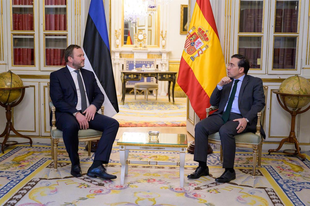 El ministro José Manuel Albares y el ministro de Relaciones Exteriores de la República de Estonia, Margus Tsahkna