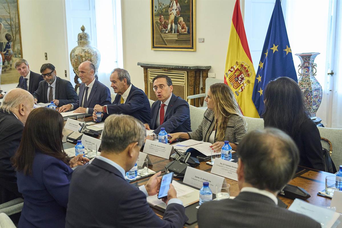 28/09/2026. Observers on the occasion of the Madrid Summit. The Minister for Foreign Affairs, European Union and Cooperation, José Manuel Al...