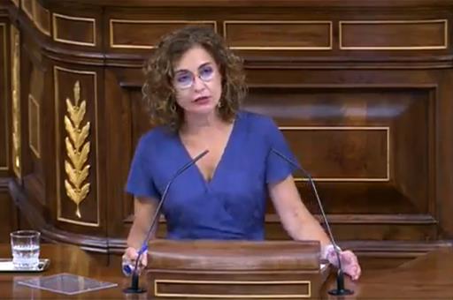 La ministra de Hacienda y Función Pública, María Jesús Montero, durante su intervención en el Congreso