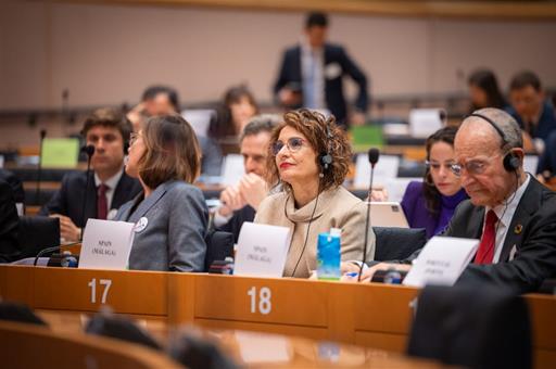 La vicepresidenta primera del Gobierno y ministra de Hacienda, María Jesús Montero, en el Parlamento Europeo