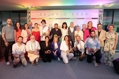 La ministra de Igualdad, Ana Redondo, en la foto de familia del acto