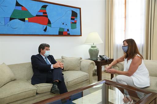 José Luis Escrivá y Francina Armengol durante la reunión