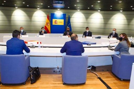 Reunión del ministro José Luis Escrivá con los representantes de asociaciones de autónomos