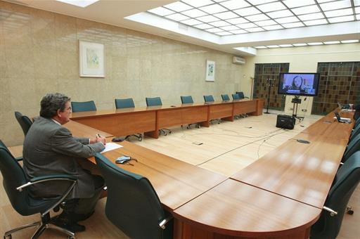 ​El ministro de Inclusión, Seguridad Social y Migraciones, José Luis Escrivá, en una videoconferencia