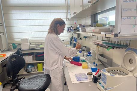 Trabajadora de un laboratorio