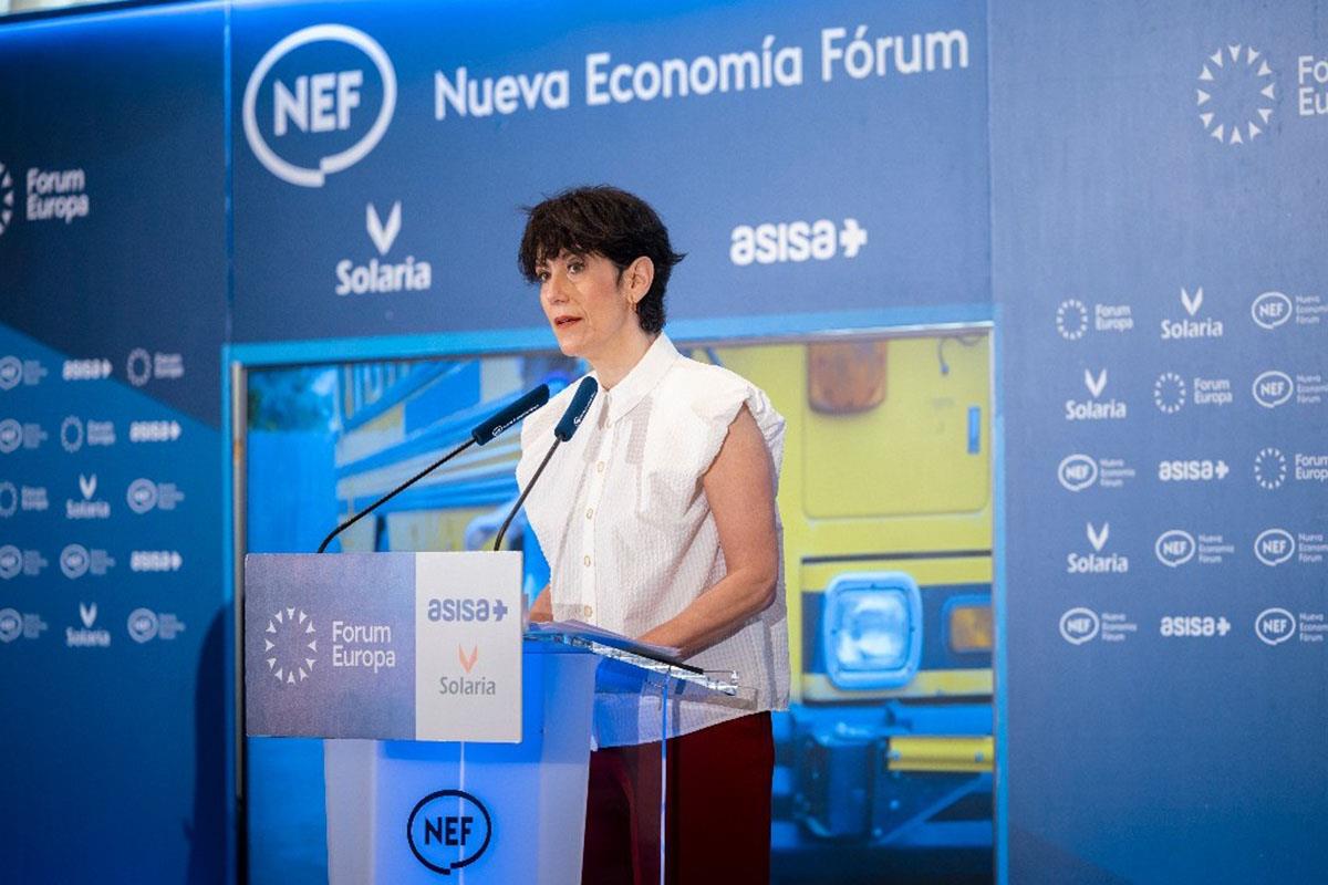 La ministra de Inclusión, Seguridad Social y Migraciones, Elma Saiz, durante su intervención en Nueva Economía Fórum