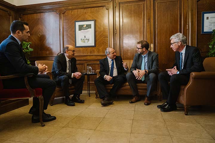 El ministro de Industria y Turismo, Jordi Hereu, durante la reunión