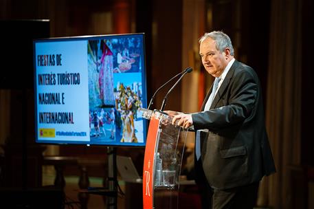 Jordi Hereu interviene en la ceremonia en el Teatro Real de Madrid