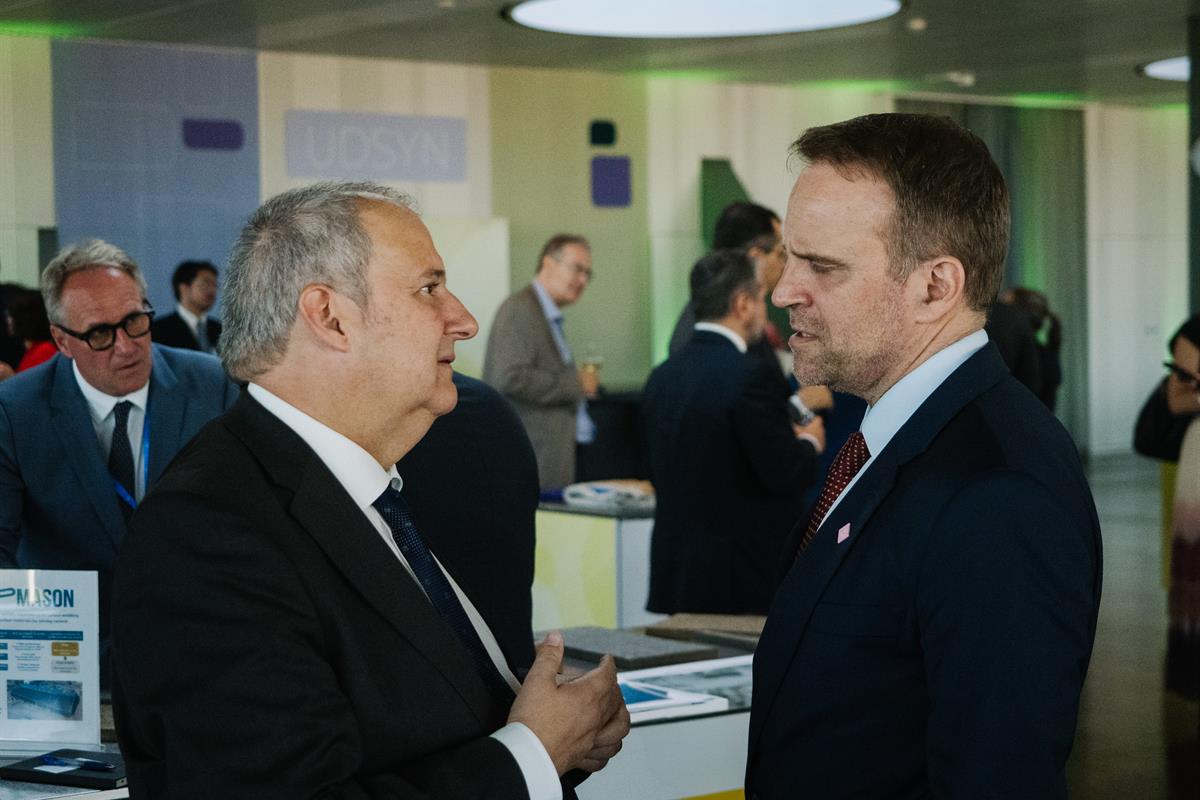 El ministro de Industria y Turismo, Jordi Hereu, junto al ministro francés Marc Ferracci