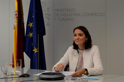 La ministra Reyes Maroto durante la reunión