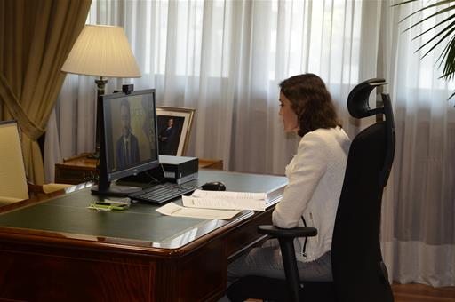 La ministra Reyes Maroto durante el encuentro