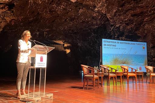 La ministra Reyes Maroto presenta la Estrategia de Sostenibilidad Turística en Destino