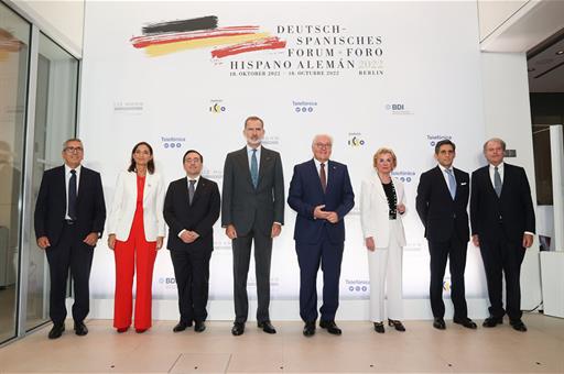 Foto de familia del acto de Clausura X Foro Hispano-Alemán